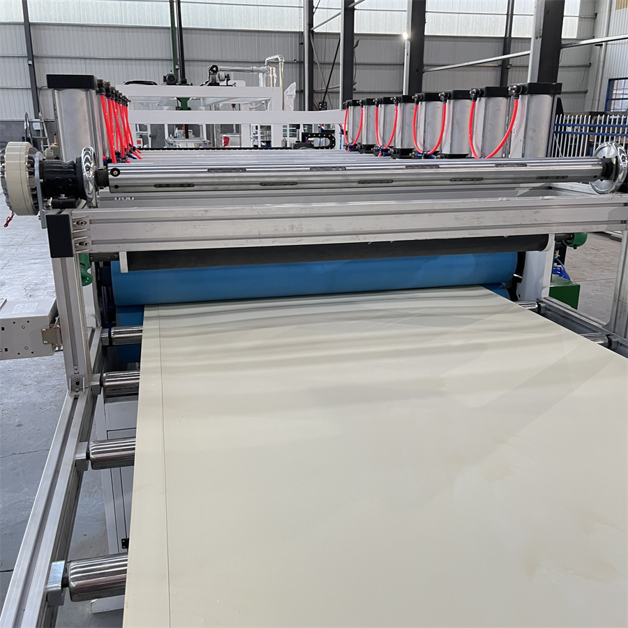 Linea di produzione di pannelli in schiuma di PVC_001